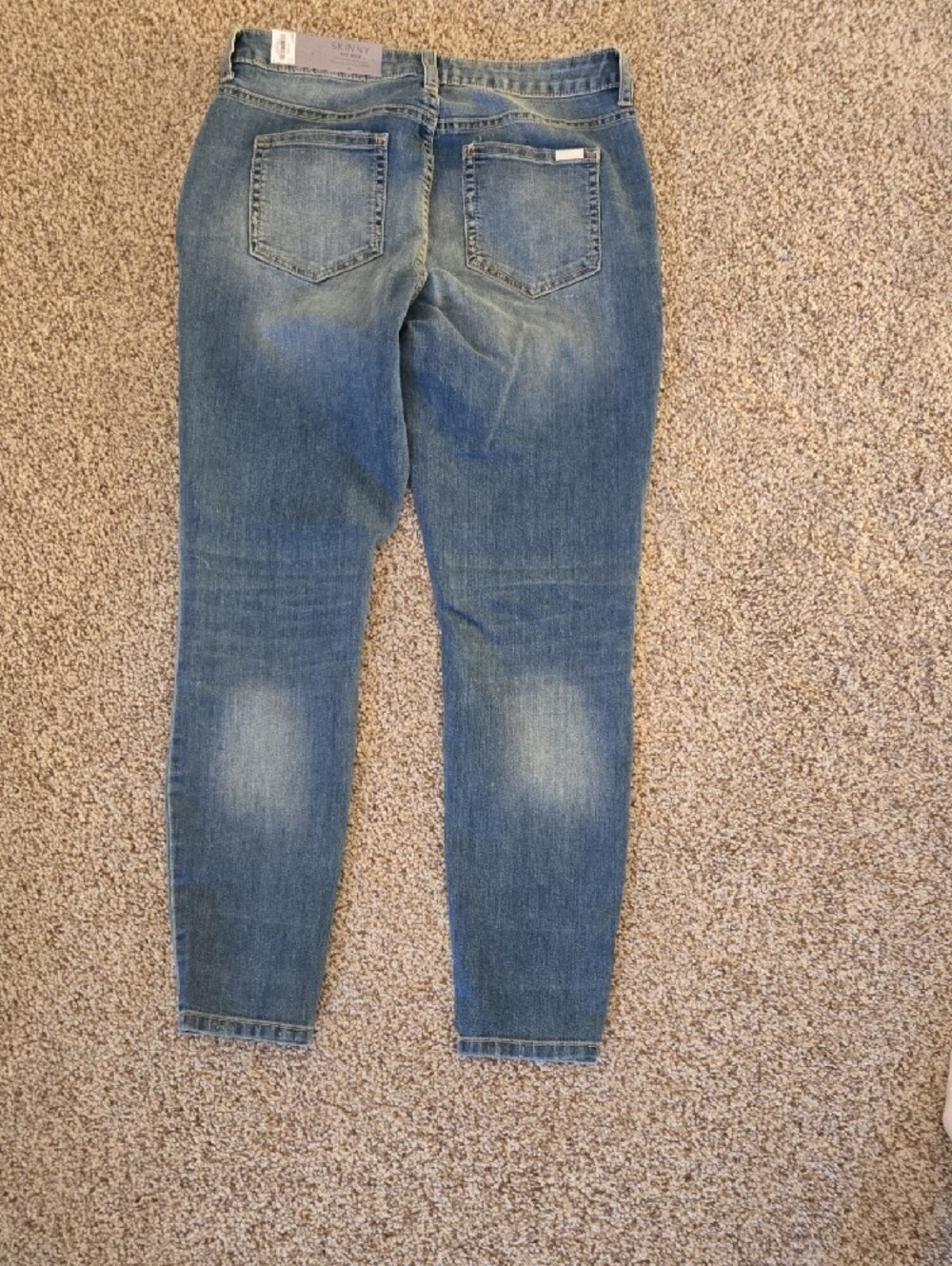 Jennifer Lopez Medium Blue Skinny Jeans with Quad Zip Accents Sz 8p New - Picture 4 of 5